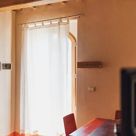 Podere Biricocolo - Il Cortile Apartment Bucine